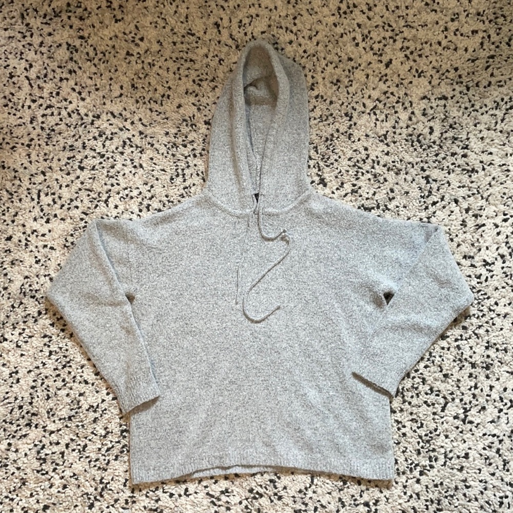Grey comfy fuzzy sweater sweatshirt hoodie M